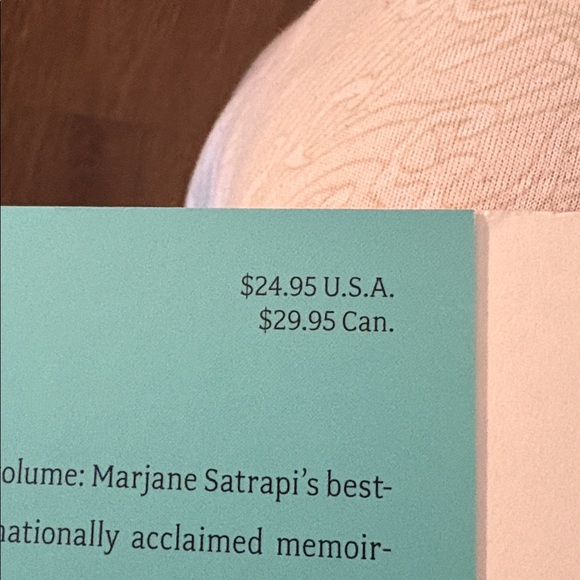 The Complete Persepolis Graphic Novel - Picture 5 of 5